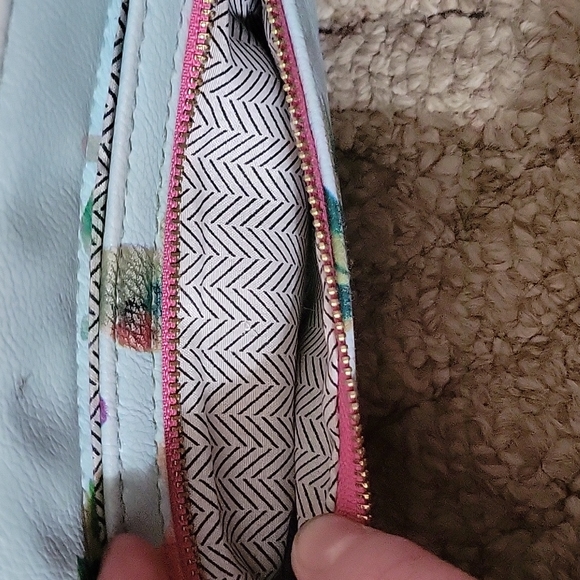 Wallet - Picture 7 of 10